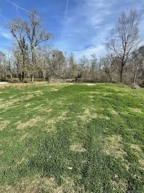 8386 Phillips Rd, Saint Amant, LA 70774