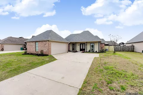 Exterior - 13366 Autumn Run Dr, Walker, LA 70785 photo 5 of 5