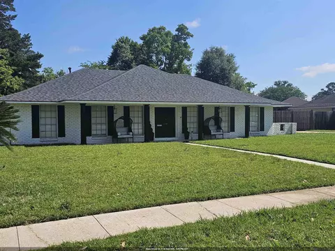 12379 Fairhaven Dr, Baton Rouge, LA 70815