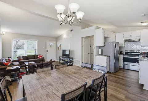 2261 Carolyn Ave, Denham Springs, LA 70726