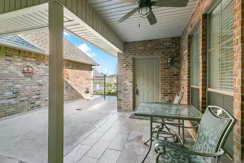 Exterior - 34113 Spring Lake Dr, Walker, LA 70785 photo 3 of 4