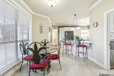 Dining - 34113 Spring Lake Dr, Walker, LA 70785 photo 2 of 2