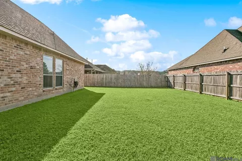 Exterior - 34113 Spring Lake Dr, Walker, LA 70785 photo 4 of 4