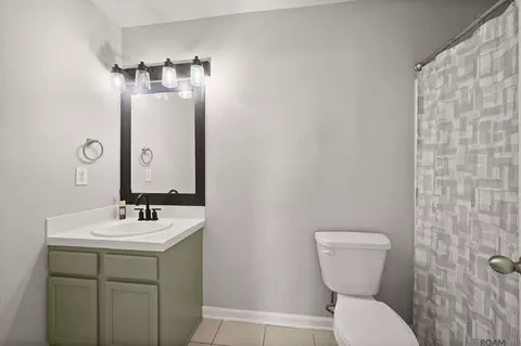 Bath - 13551 Rose Dr, Walker, LA 70785 photo 3 of 3