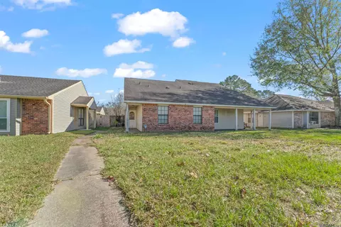 5140 W Hunters Chapel Ct, Baton Rouge, LA 70817