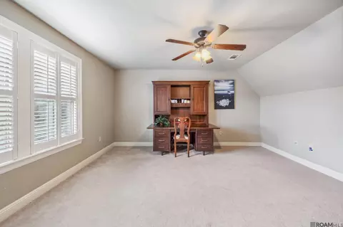 Bedroom - 30979 Ridgeway Dr, Walker, LA 70785 photo 4 of 5