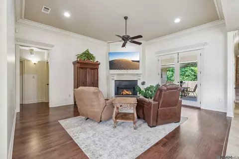 Living - 30979 Ridgeway Dr, Walker, LA 70785 photo 1 of 2