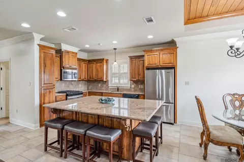 Kitchen - 30979 Ridgeway Dr, Walker, LA 70785 photo 1 of 3