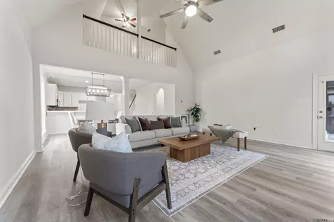 3306 Grassy Lake Dr, Baton Rouge, LA 70816