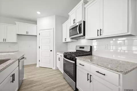 Kitchen - 966 Ryan Ave, Baker, LA 70714 photo 1 of 2