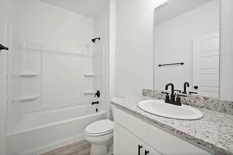 Bath - 966 Ryan Ave, Baker, LA 70714 photo 4 of 4