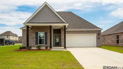 2028 Clark Ave, Zachary, LA 70791