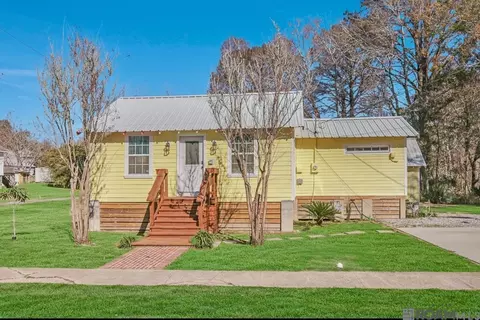 207 Saint Paul St, Madisonville, LA 70447