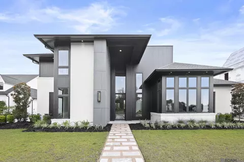 9407 Sawgrass Blvd, Denham Springs, LA 70726