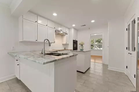 2106 Lee Dr, Baton Rouge, LA 70808