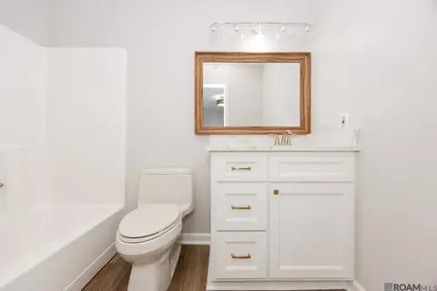 Bath - 36855 Nicholas Dr, Walker, LA 70785 photo 2 of 2