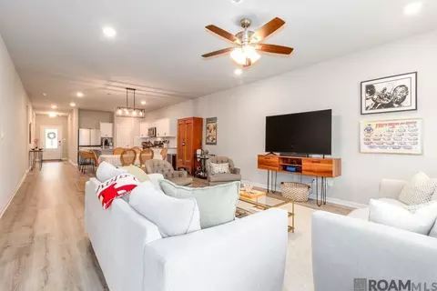 6407 Tiger Pointe Dr, Baton Rouge, LA 70817