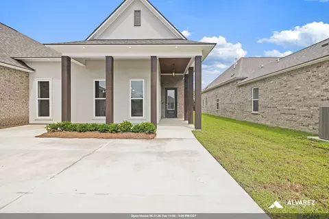 9915 Oak Colony Blvd, Baton Rouge, LA 70817