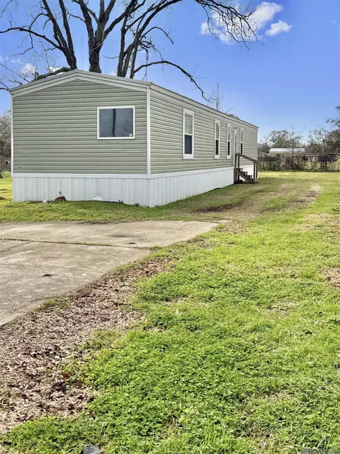 14567 Franklin Rd, Innis, LA 70747