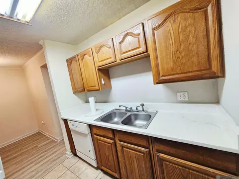 4518 Y A Tittle Ave # 9, Baton Rouge, LA 70820
