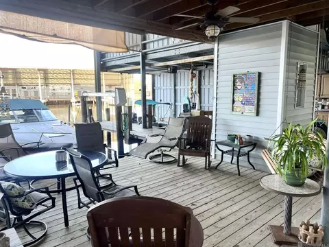 Exterior - 32875 Rivergate Cir # 1, Springfield, LA 70462 photo 9 of 12