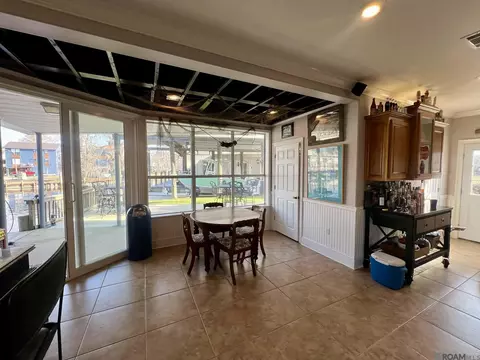 Dining - 32875 Rivergate Cir # 1, Springfield, LA 70462 photo 1 of 1