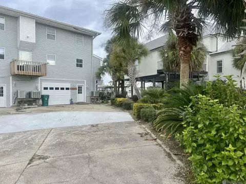 Exterior - 32875 Rivergate Cir # 1, Springfield, LA 70462 photo 3 of 12