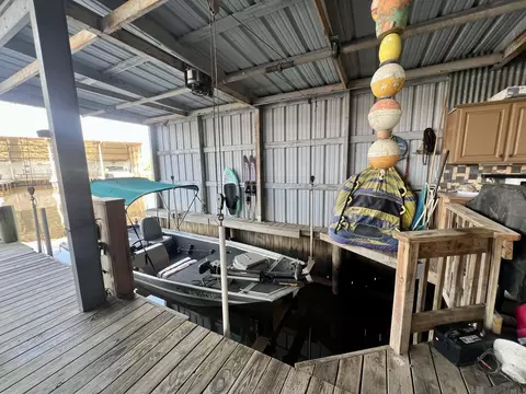 Exterior - 32875 Rivergate Cir # 1, Springfield, LA 70462 photo 10 of 12