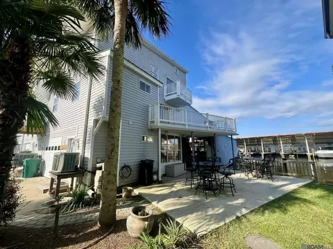 Exterior - 32875 Rivergate Cir # 1, Springfield, LA 70462 photo 4 of 12