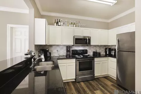 710 E Boyd Dr # 1004, Baton Rouge, LA 70808