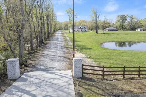 10642 Summerside Dr, Baker, LA 70714