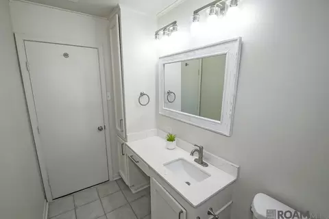 Bath - 2465 Ray Weiland Dr, Baker, LA 70714 photo 2 of 2