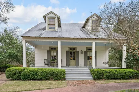 11816 Ferdinand St, Saint Francisville, LA 70775