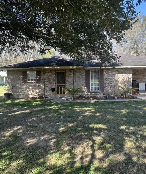 37098 Ellem Rd, Geismar, LA 70734
