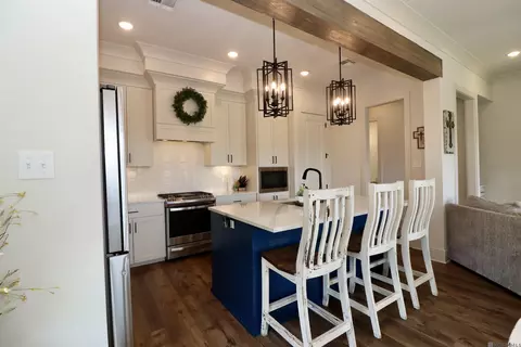 3084 Parkside Ln, Saint Francisville, LA 70775