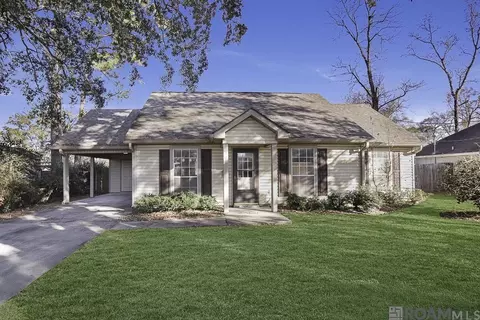 308 E Jeff St, Gonzales, LA 70737