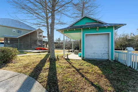 Exterior - 17097 Peace Point Dr, Springfield, LA 70462 photo 9 of 12