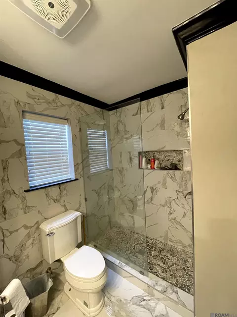 Bath - 50 Chamale Cove East Cv, Slidell, LA 70460 photo 1 of 3