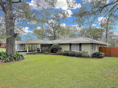 8236 Thurman Dr, Baton Rouge, LA 70806