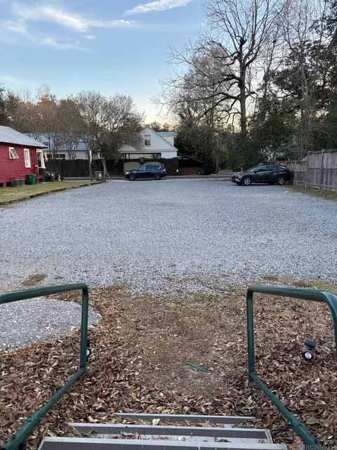 812 E Rutland St, Covington, LA 70433 photo 2