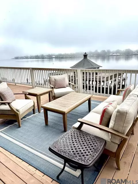 2215 False River Dr # 8, New Roads, LA 70760