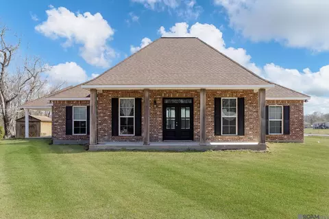 11486 Tannis Rd, Saint Amant, LA 70774