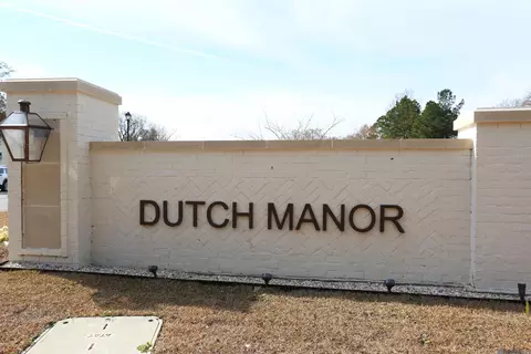 130 Dutch Manor Dr, Baton Rouge, LA 70810