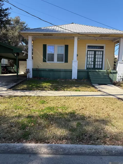 208 St Patrick St, Donaldsonville, LA 70346