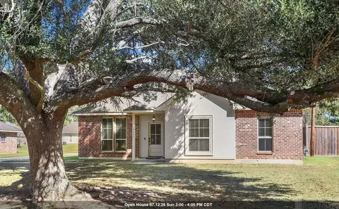 4447 Cherry Ct, Zachary, LA 70791