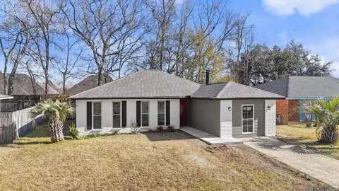 9219 Baronne Dr, Baton Rouge, LA 70810