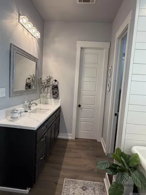 Bath - 35120 Weiss Rd, Walker, LA 70785 photo 3 of 4