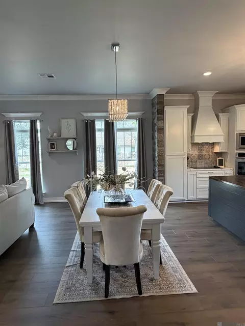 Dining - 35120 Weiss Rd, Walker, LA 70785 photo 1 of 1