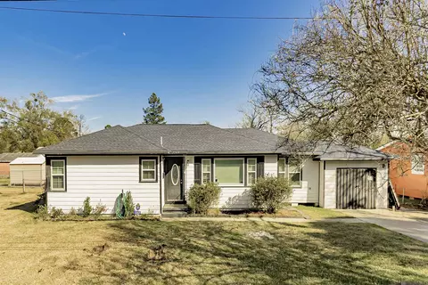 3548 Fairwoods Dr, Baton Rouge, LA 70805