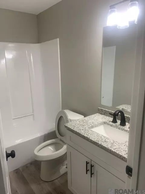 3605 Thomas Dr, Houma, LA 70363 photo 4
